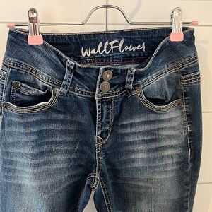 Wallflower juniors jeans sz 3